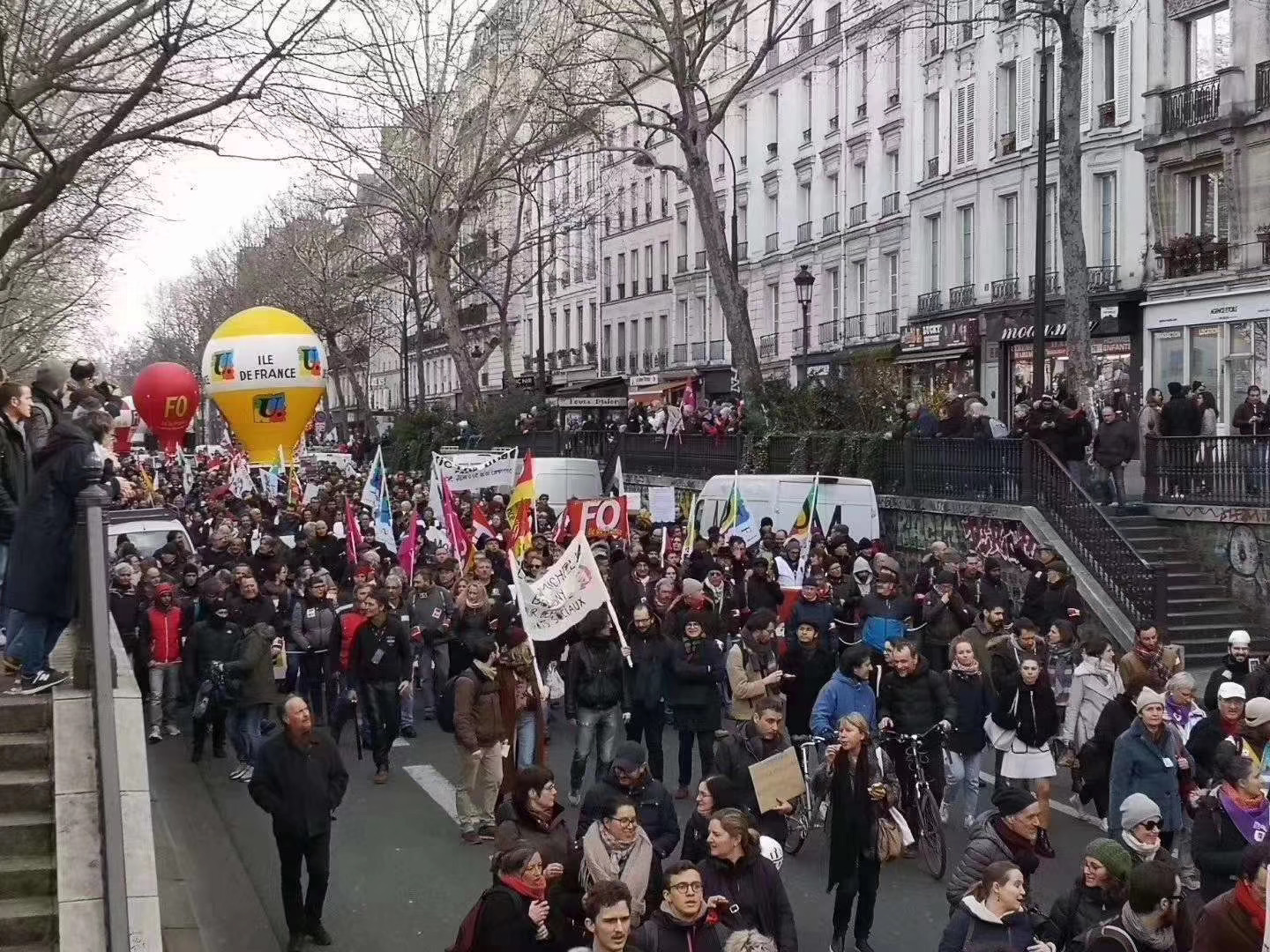 法国反对养老退休制度改革抗议活动已有61.5万至180万人参加 - 2019年12月18日, 俄罗斯卫星通讯社